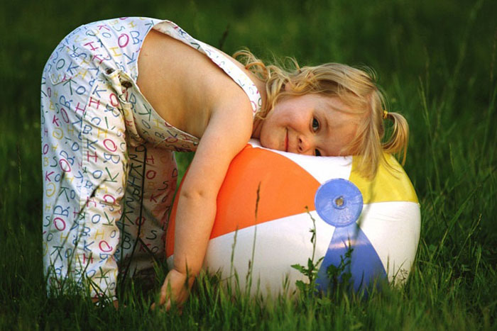 утренняя зарядка, утренняя зарядка для ребенка с мячом, зарядка с мячом, утренняя зарядка от Юлии Кувшиновой