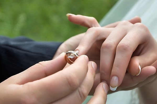 как выбрать кольцо на свадьбу, как выбрать кольцо для девушки